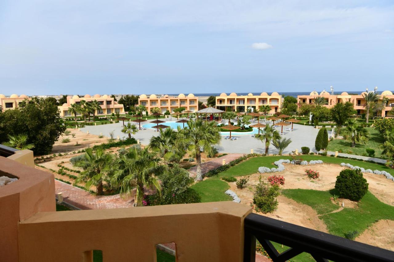 Wadi Lahmy Azur Resort - Soft All-Inclusive Abu Ghusun ภายนอก รูปภาพ